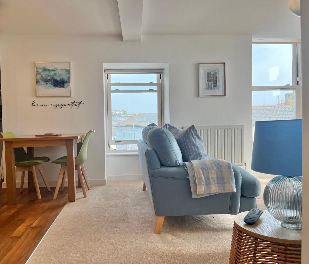 Apres Beach Apartment Sleeps 4 Penzance Kültér fotó