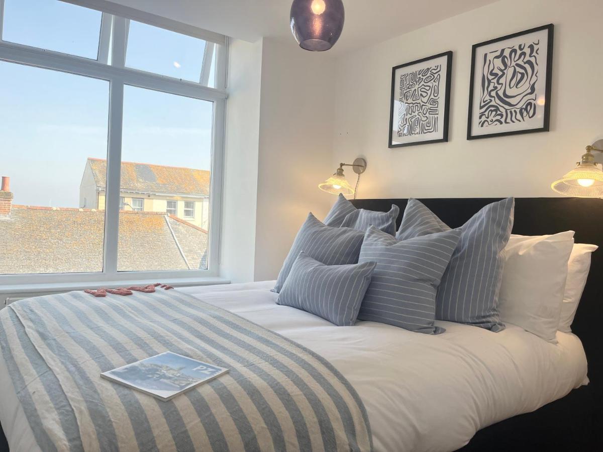 Apres Beach Apartment Sleeps 4 Penzance Kültér fotó
