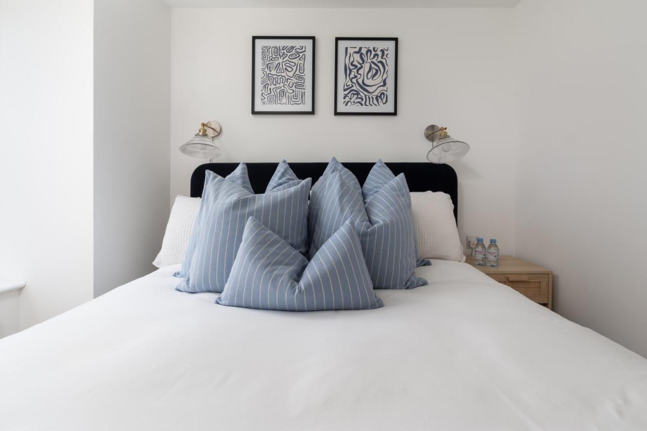 Apres Beach Apartment Sleeps 4 Penzance Kültér fotó