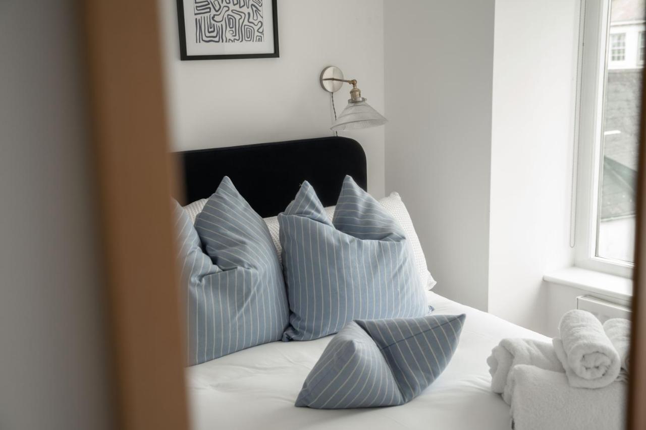 Apres Beach Apartment Sleeps 4 Penzance Kültér fotó